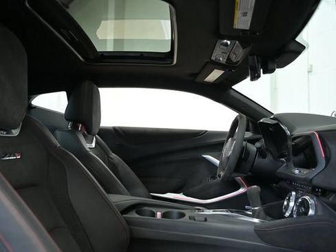 Used 2021 Chevrolet Camaro ZL1 RWD image 37