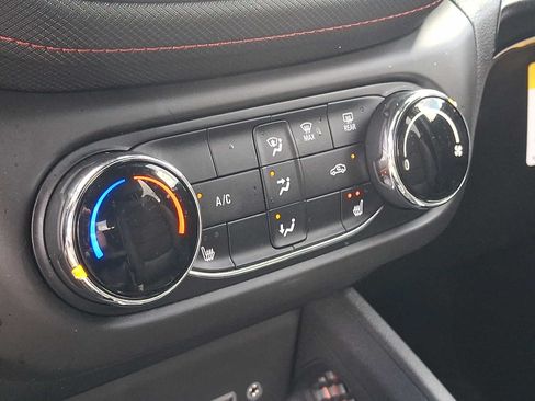 Used 2023 Chevrolet TrailBlazer RS AWD/4WD image 15