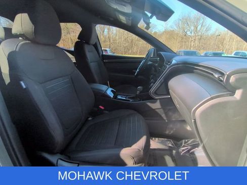 Used 2023 Hyundai Santa Cruz SE image 25