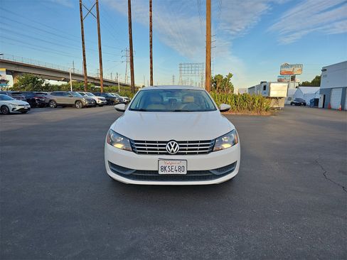 Used 2012 Volkswagen Passat 2.5 SEL image 2