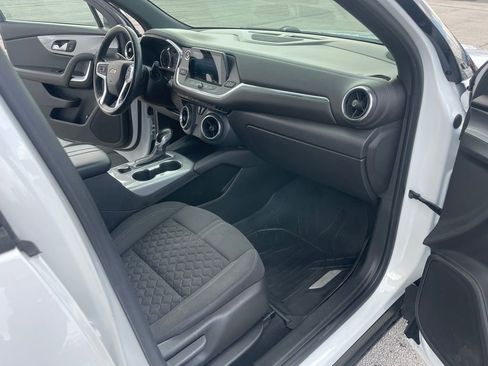 Used 2020 Chevrolet Blazer LT image 19