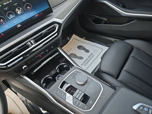 Used 2023 BMW 330i xDrive Sedan w/ Premium Package image 29