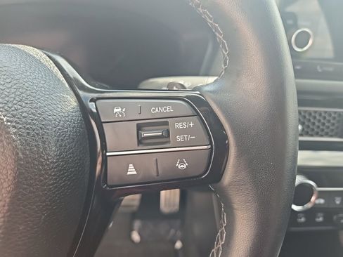 Used 2025 Honda Civic Sport image 14