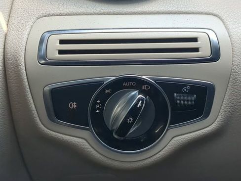 Used 2015 Mercedes-Benz C 300 Sedan image 23