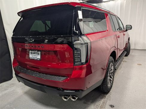 New 2026 Chevrolet Suburban Z71 image 5