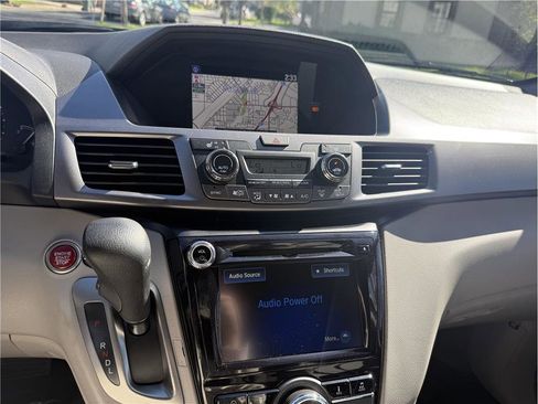 Used 2014 Honda Odyssey EX-L image 17