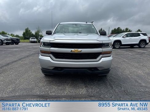 Used 2017 Chevrolet Silverado 1500 Custom w/ Custom Convenience Package AWD/4WD image 8