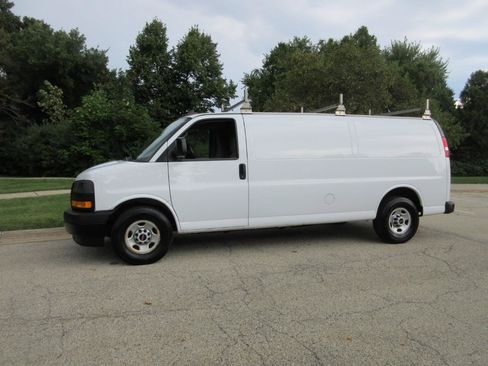 Used 2018 GMC Savana 2500 Extended w/ Driver Convenience Package RWD image 22