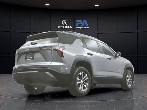 Used 2025 Chevrolet Equinox LT w/ Safety and Technology Package AWD/4WD image 33