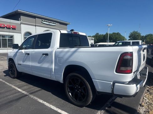Used 2024 RAM 1500 Laramie AWD/4WD image 12