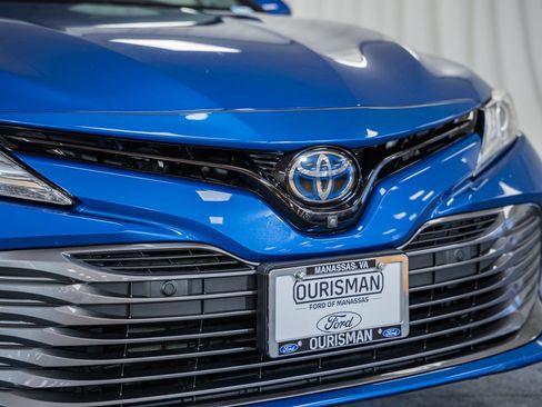 Used 2020 Toyota Camry XLE w/ Driver Assist Package FWD image 13