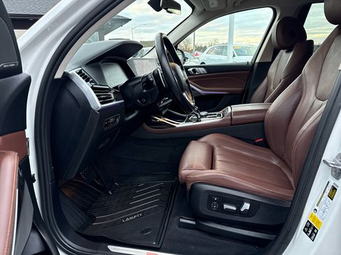 Used 2020 BMW X7 xDrive40i w/ Premium Package image 32