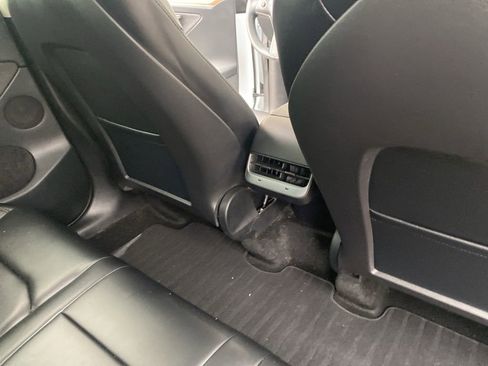 Used 2023 Tesla Model Y Long Range image 12