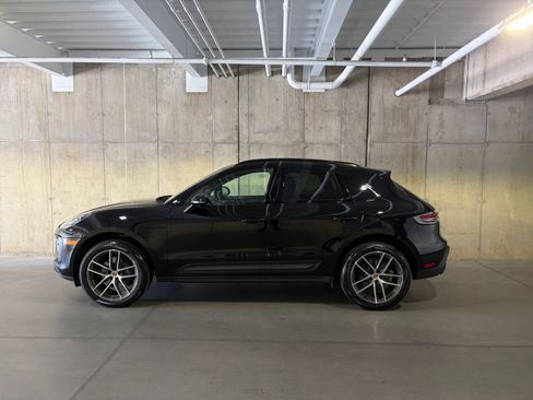 Certified 2026 Porsche Macan AWD/4WD image 2