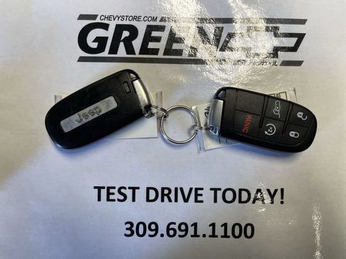 Used 2018 Jeep Grand Cherokee Altitude AWD/4WD image 24