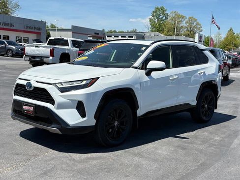 Used 2023 Toyota RAV4 SE w/ Convenience Package AWD/4WD image 26