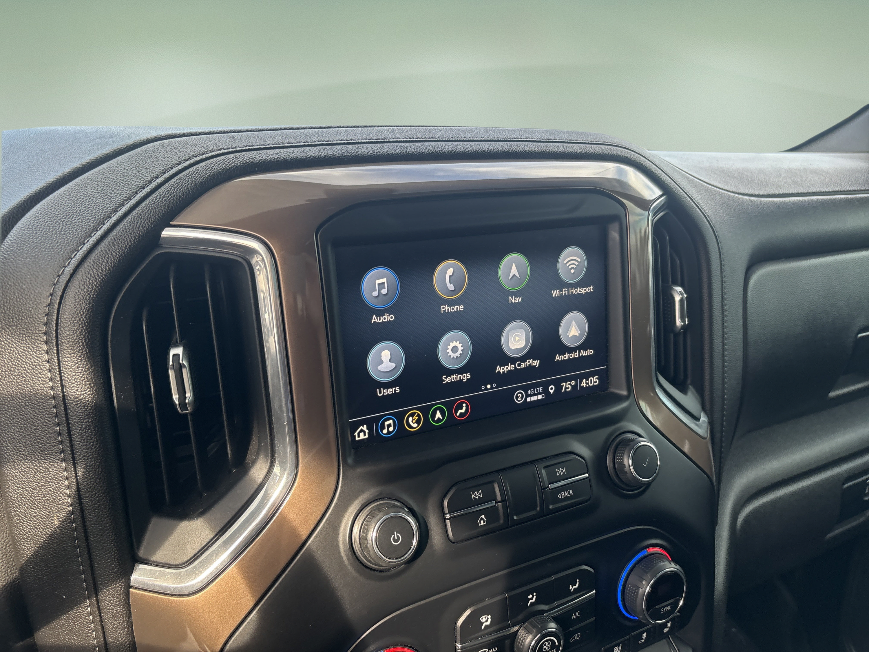 Used 2021 Chevrolet Silverado 1500 High Country w/ Technology Package AWD/4WD image 15