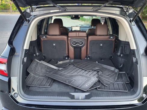 Used 2025 Honda Pilot Elite image 4
