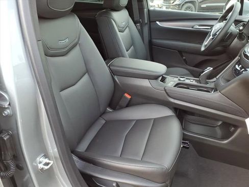 New 2026 Cadillac XT5 Luxury image 22