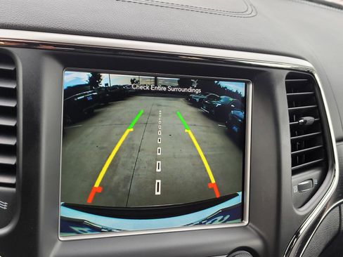 Used 2018 Jeep Grand Cherokee High Altitude AWD/4WD image 10