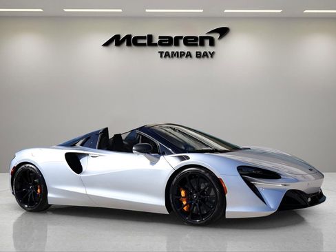 New 2026 McLaren Artura Spider image 7