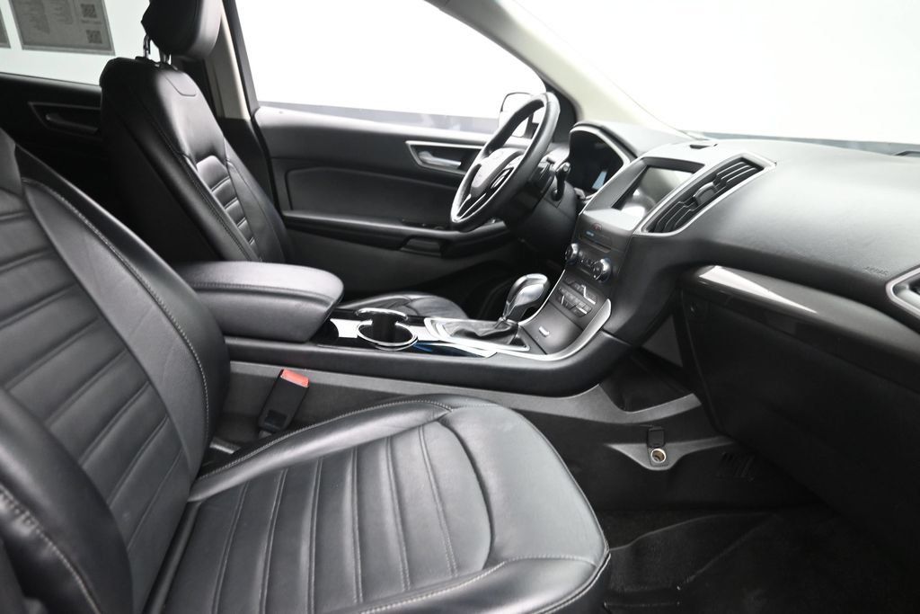 Used 2018 Ford Edge SEL w/ Equipment Group 201A AWD/4WD image 9