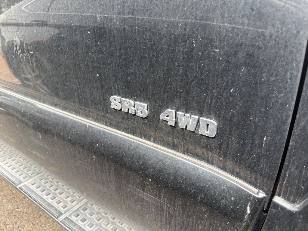Used 2009 Toyota 4Runner SR5 AWD/4WD image 5
