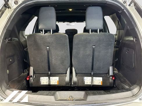 Used 2017 Ford Explorer XLT AWD/4WD image 26