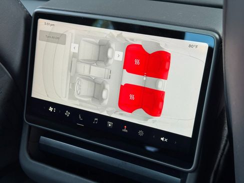 Used 2024 Tesla Model 3 image 37