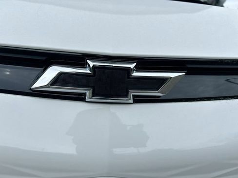 New 2027 Chevrolet Bolt LT w/ Comfort Package FWD image 28