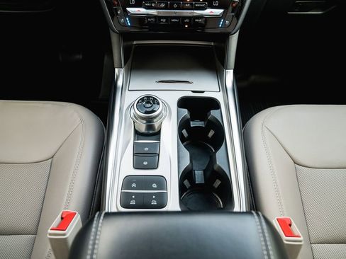 Used 2021 Ford Explorer Limited w/ Equipment Group 301A image 24