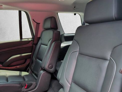 Used 2019 Chevrolet Tahoe Premier RWD image 18