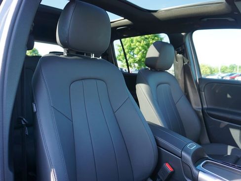 Certified 2025 Mercedes-Benz GLB 250 4MATIC image 51