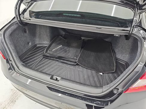 Used 2022 Honda Accord LX image 16