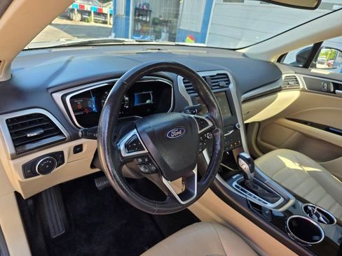 Used 2013 Ford Fusion SE FWD image 13