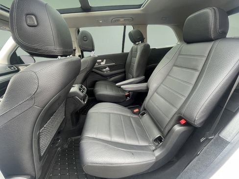Used 2023 Mercedes-Benz GLS 580 4MATIC image 17