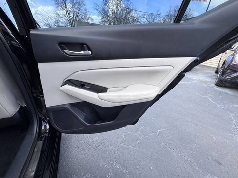 Used 2020 Nissan Altima 2.0 Platinum image 41