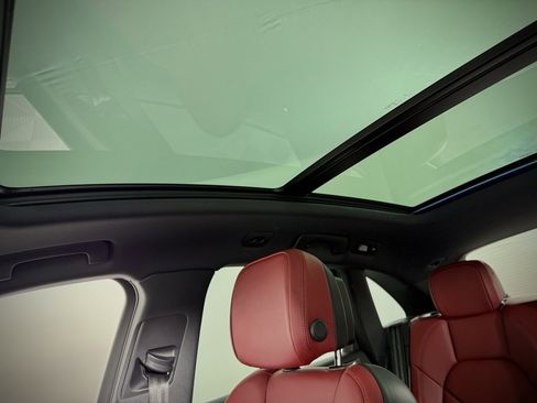 Used 2022 Porsche Macan S image 28