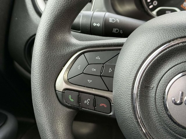 Used 2022 Jeep Renegade Sport w/ Sport Appearance Group FWD image 18