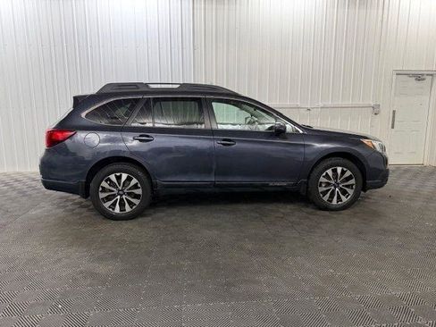 Used 2017 Subaru Outback 2.5i Limited AWD/4WD image 24