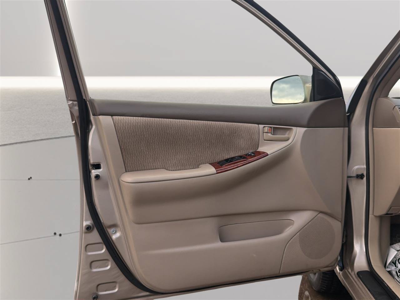 Used 2006 Toyota Corolla LE w/ Audio Value Pkg FWD image 14