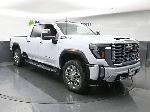 New 2026 GMC Sierra 2500 Denali w/ Denali Reserve Package AWD/4WD image 2