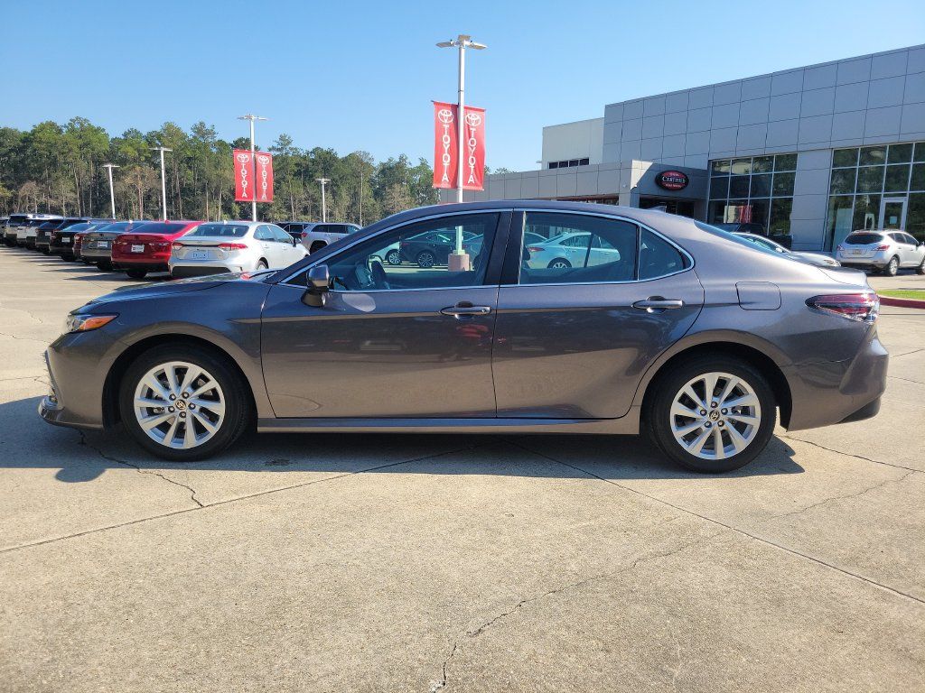 Used 2024 Toyota Camry LE FWD image 2