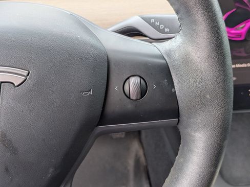 Used 2023 Tesla Model 3 Standard Range RWD image 18