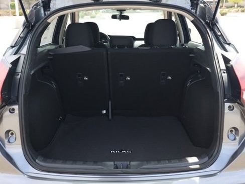 New 2025 Nissan Kicks Play S image 16
