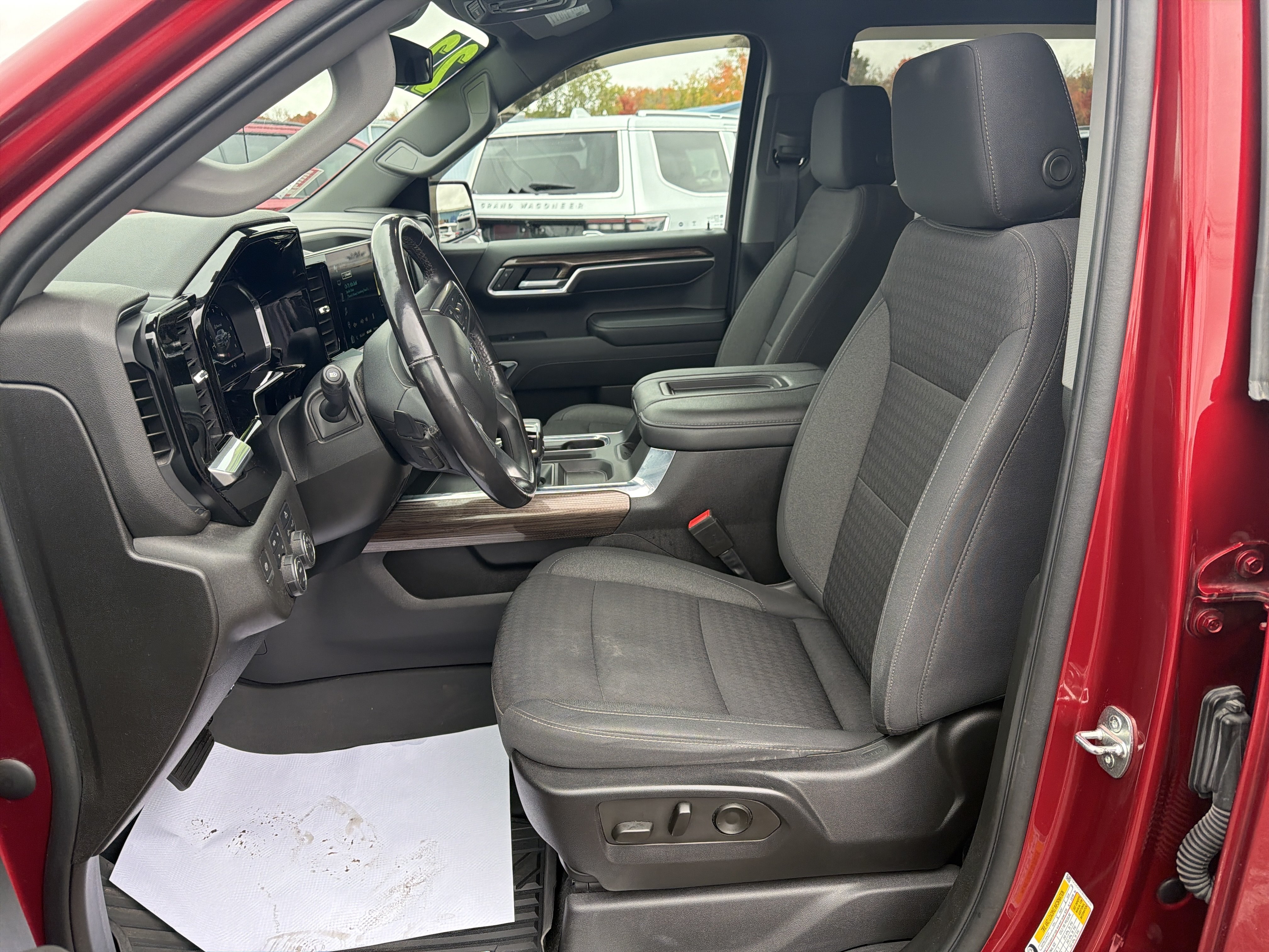 Used 2022 Chevrolet Silverado 1500 RST AWD/4WD image 10