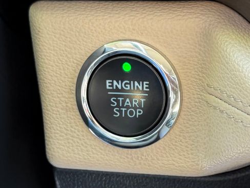 Used 2023 Ford Expedition Limited image 25