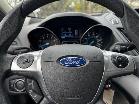 Used 2016 Ford Escape SE image 37