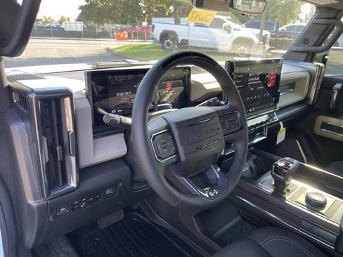 New 2026 GMC Hummer EV 4x4 Crew Cab image 44