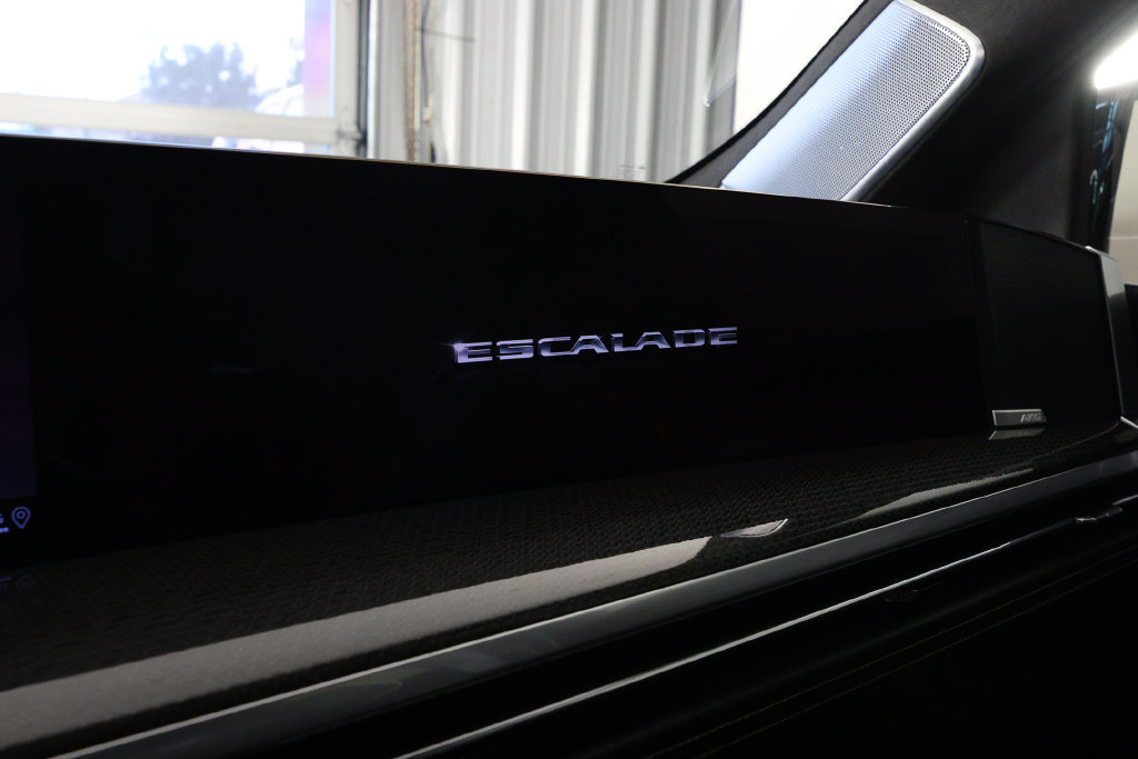 Used 2025 Cadillac Escalade ESV V AWD/4WD image 42